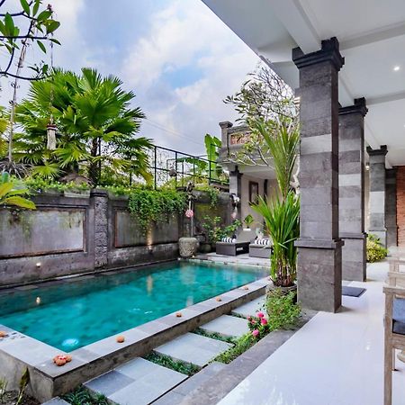 אובוד Ayu Sari Guesthouse By Mahaputra מראה חיצוני תמונה